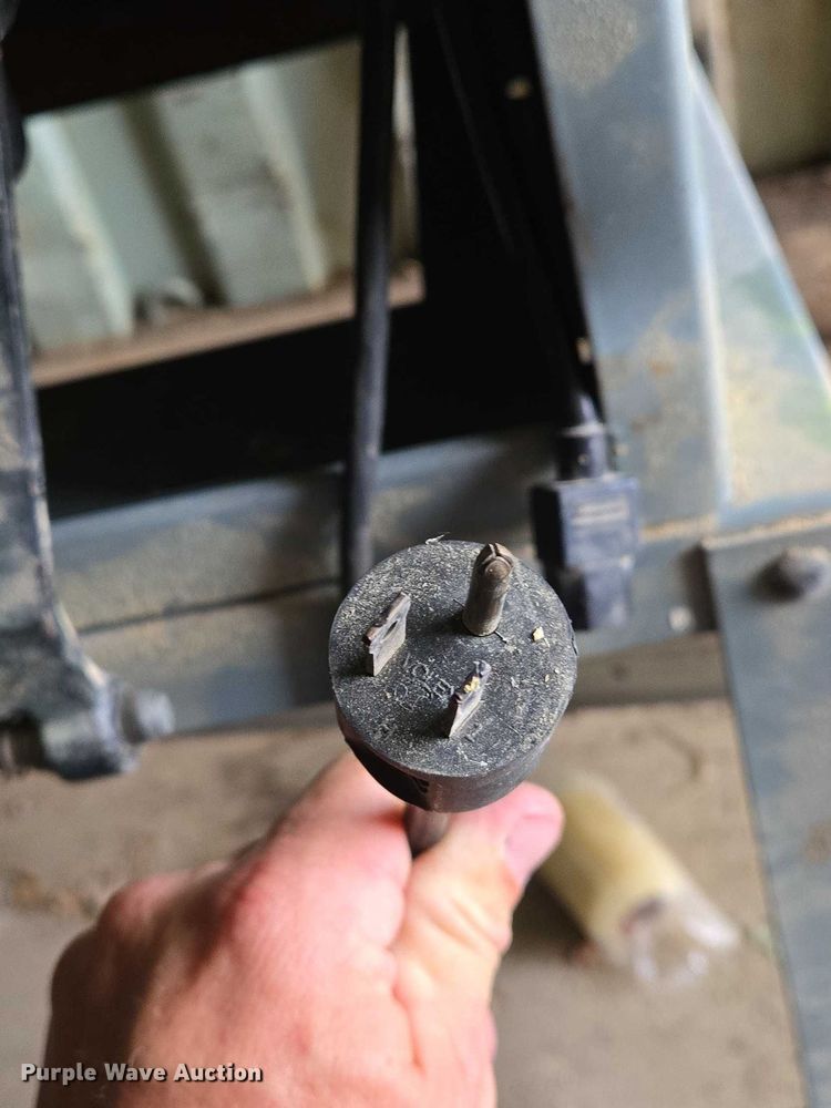 image for item EO0892 Delta table saw 