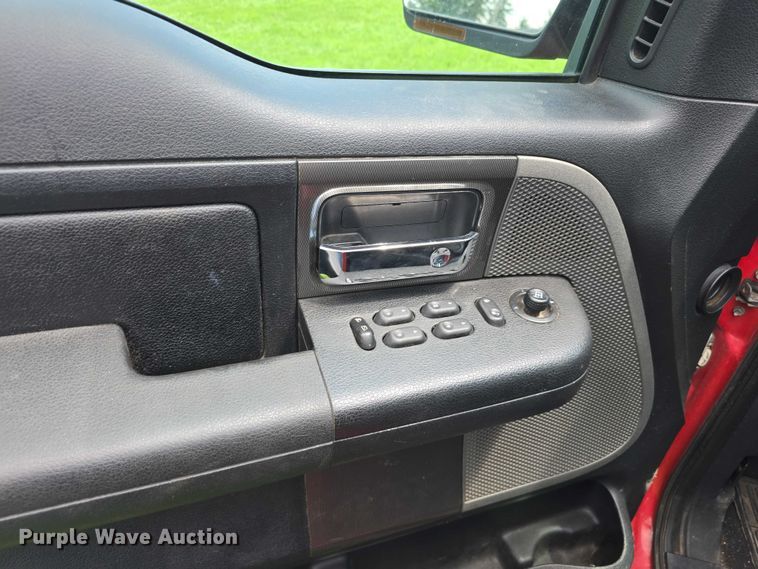 image for item EO1541 2006 Ford F150 SuperCrew pickup truck