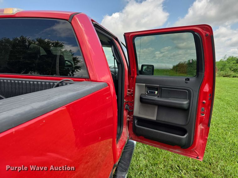 image for item EO1541 2006 Ford F150 SuperCrew pickup truck