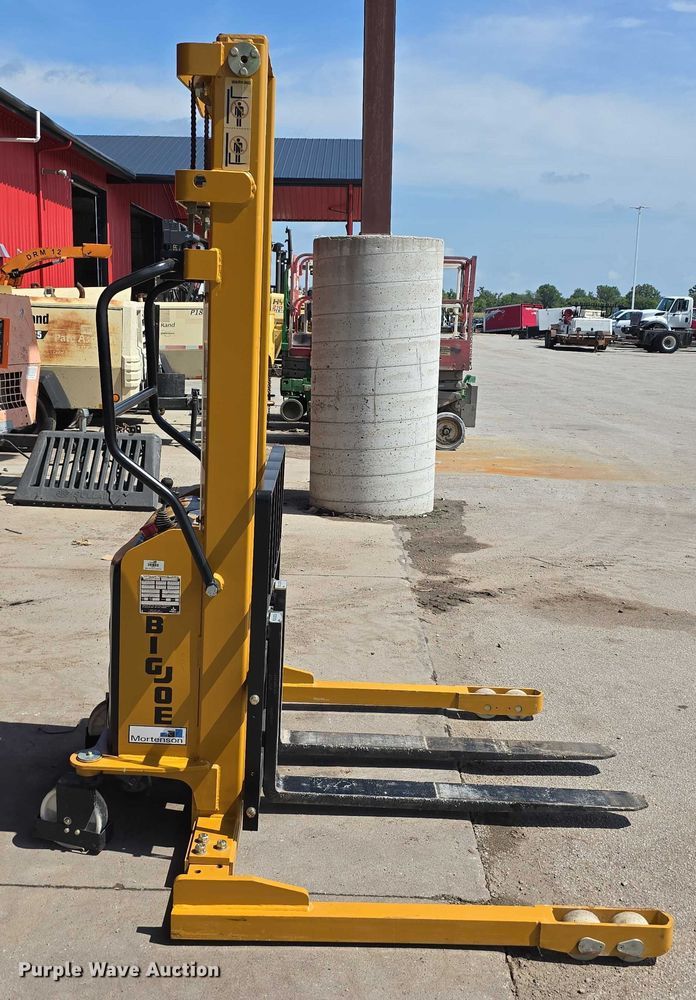 image for item EO1598 Big Joe M-22-16 pallet jack