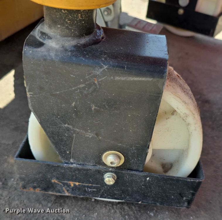 image for item EO1598 Big Joe M-22-16 pallet jack