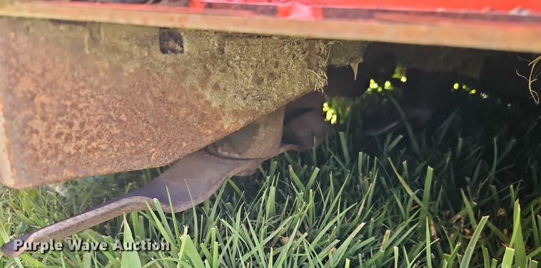 image for item EO4571 Kubota ZD221 lawn mower