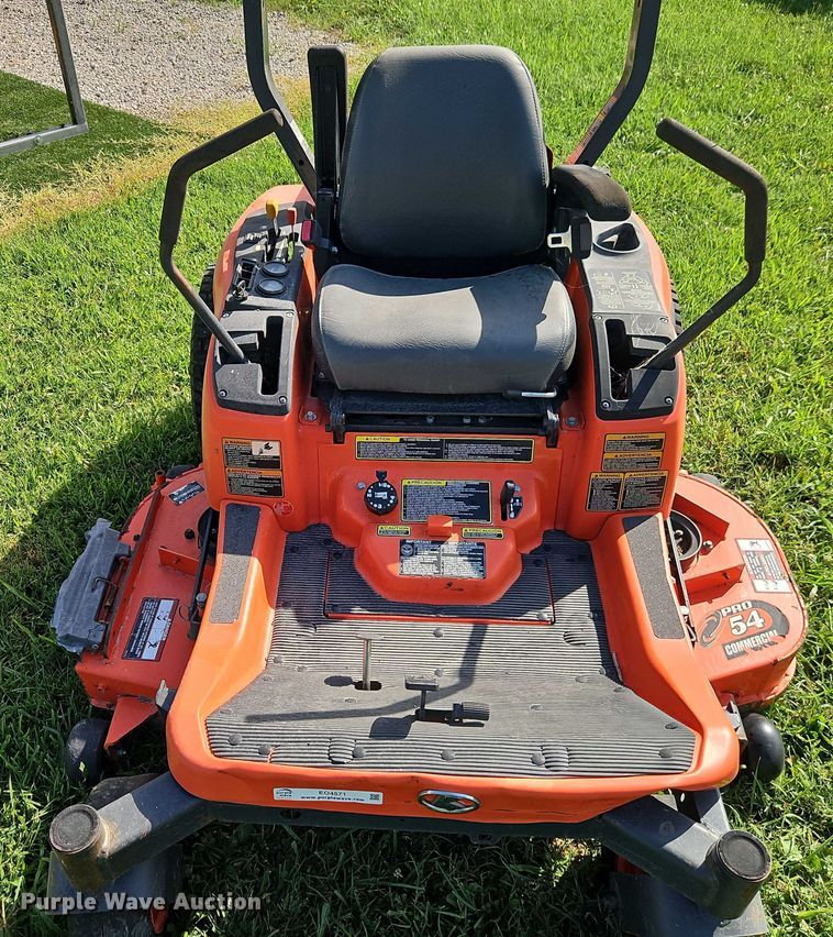 image for item EO4571 Kubota ZD221 lawn mower