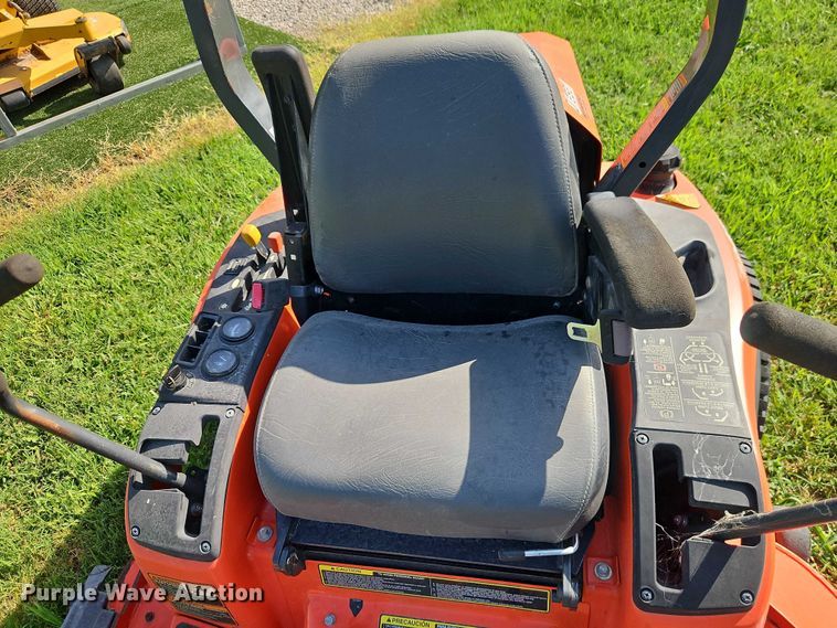 image for item EO4571 Kubota ZD221 lawn mower