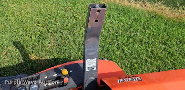 image for item EO4571 Kubota ZD221 lawn mower