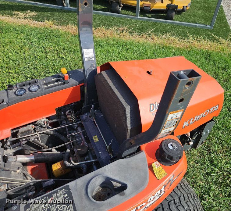 image for item EO4571 Kubota ZD221 lawn mower