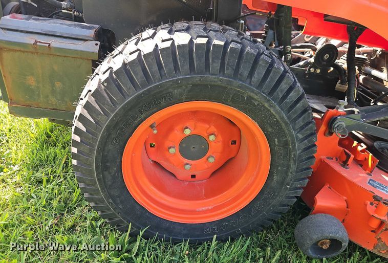 image for item EO4571 Kubota ZD221 lawn mower