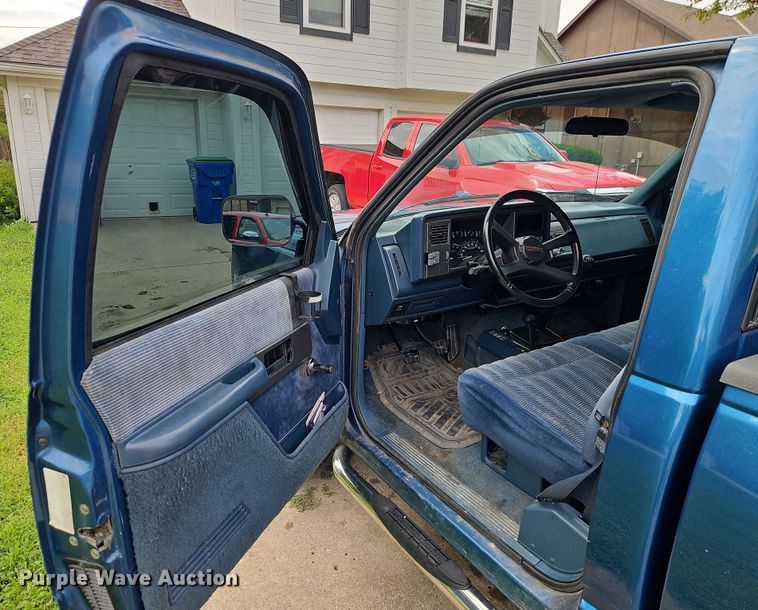 image for item EO4579 1991 Chevrolet K1500 pickup truck