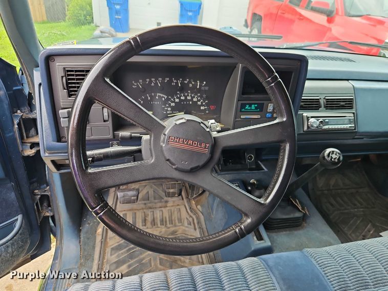 image for item EO4579 1991 Chevrolet K1500 pickup truck