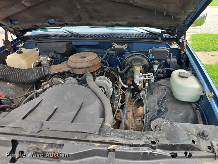 image for item EO4579 1991 Chevrolet K1500 pickup truck