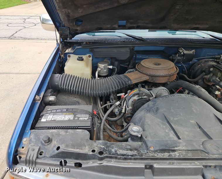 image for item EO4579 1991 Chevrolet K1500 pickup truck