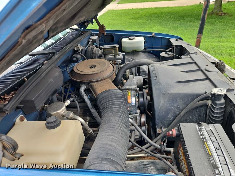 image for item EO4579 1991 Chevrolet K1500 pickup truck