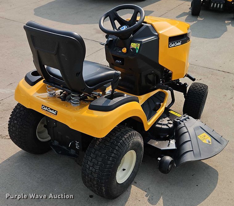 image for item EO4593 2019 Cub Cadet XT1 LT50 lawn mower