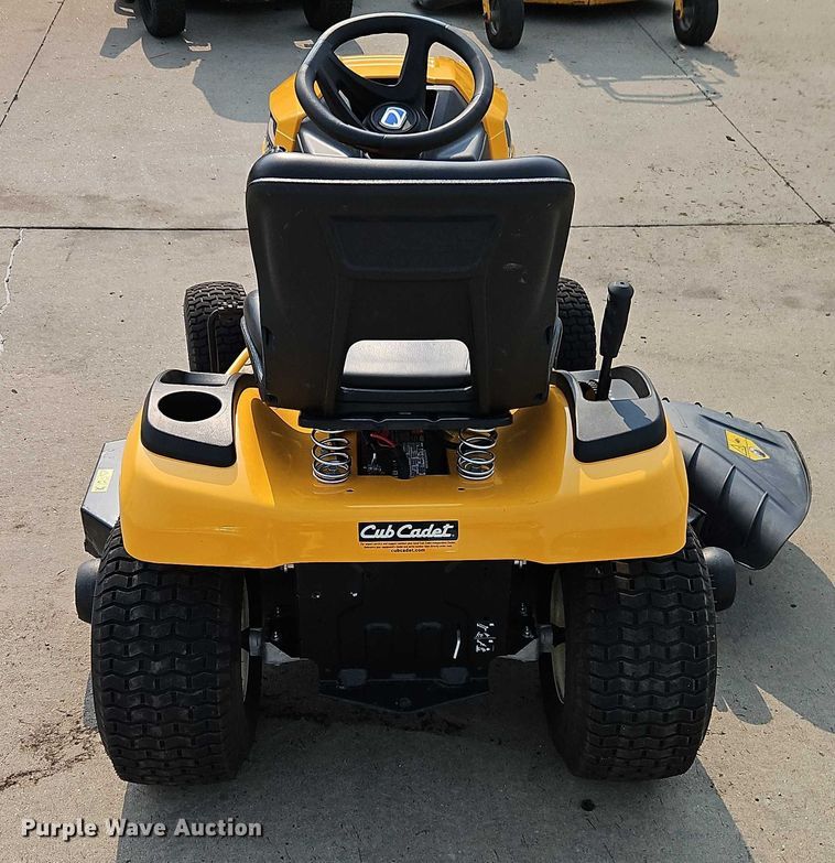 image for item EO4593 2019 Cub Cadet XT1 LT50 lawn mower