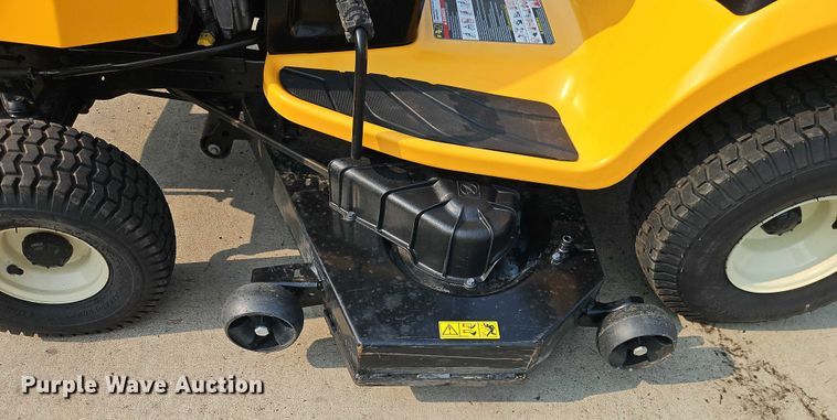 image for item EO4593 2019 Cub Cadet XT1 LT50 lawn mower