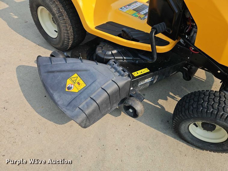 image for item EO4593 2019 Cub Cadet XT1 LT50 lawn mower