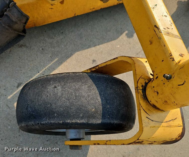 image for item EO4595 EverRide ESKH1848S ZTR lawn mower