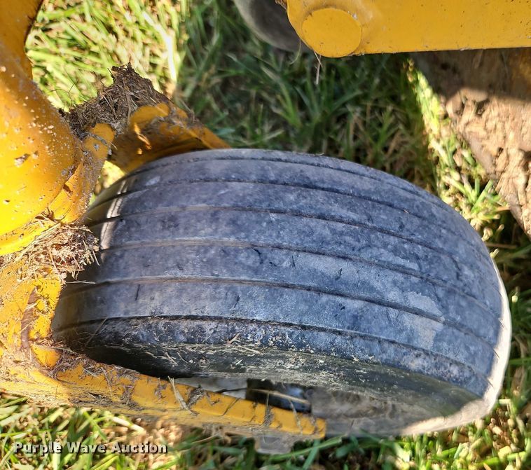 image for item EO4598 Hustler FasTrak ZTR lawn mower