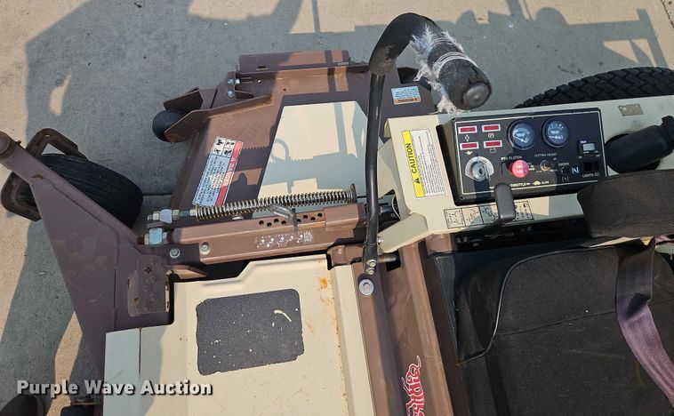 image for item EO4603 2008 Grasshopper 432 ZTR lawn mower