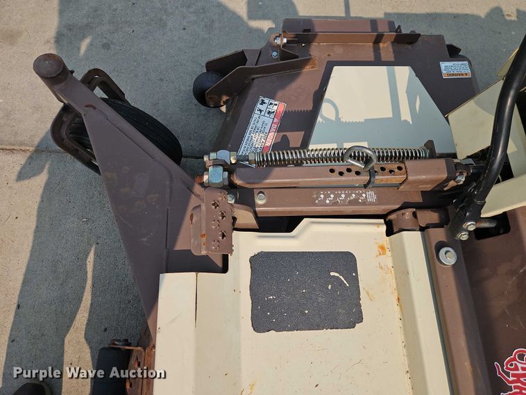 image for item EO4603 2008 Grasshopper 432 ZTR lawn mower