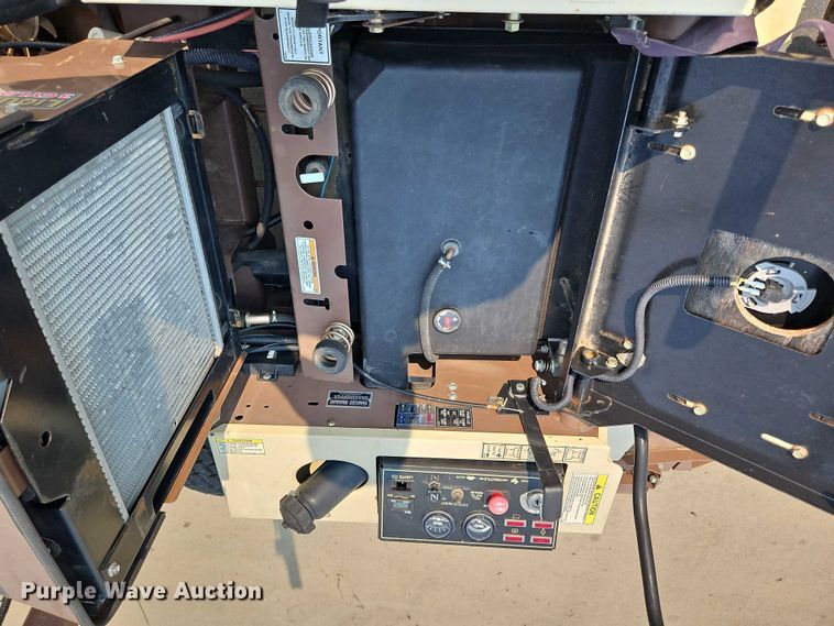 image for item EO4603 2008 Grasshopper 432 ZTR lawn mower