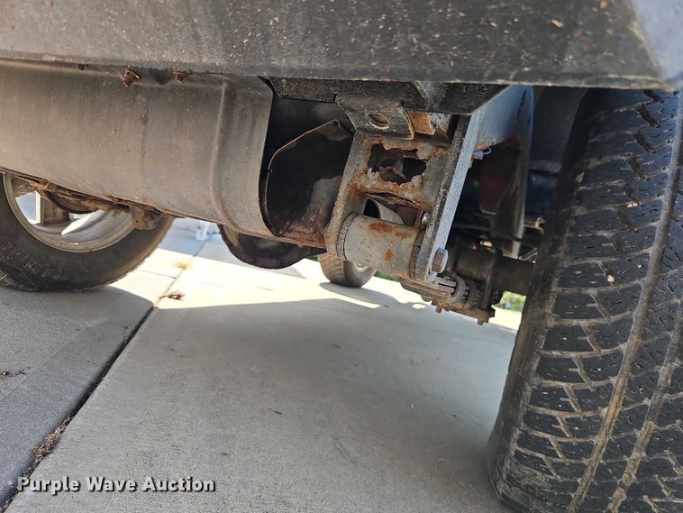 image for item EO4608 1994 Jeep Wrangler S SUV