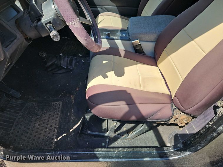 image for item EO4608 1994 Jeep Wrangler S SUV