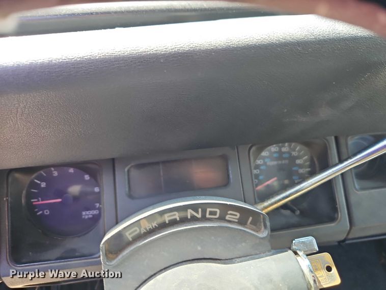 image for item EO4608 1994 Jeep Wrangler S SUV