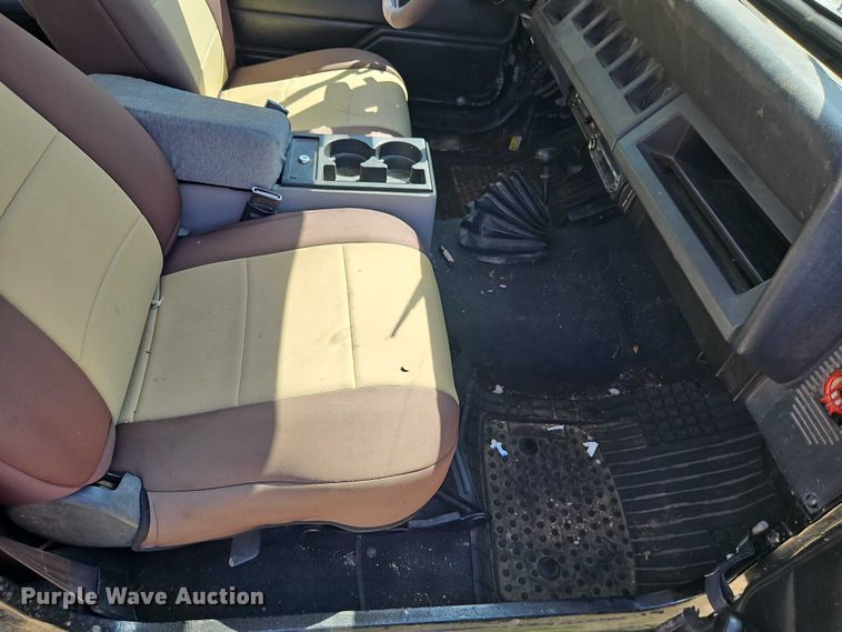 image for item EO4608 1994 Jeep Wrangler S SUV