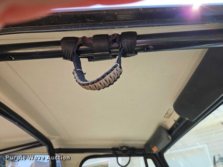 image for item EO4608 1994 Jeep Wrangler S SUV