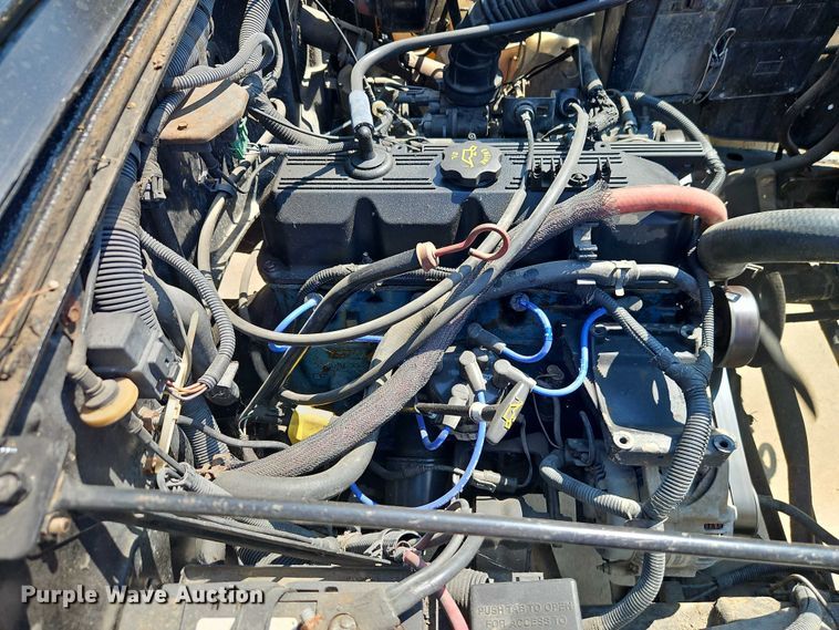 image for item EO4608 1994 Jeep Wrangler S SUV