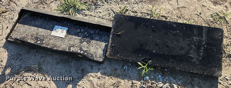 image for item EO4610 2024 EGN EG380T compact utility loader