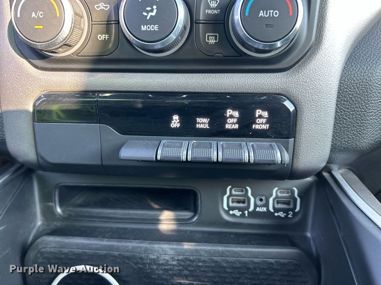 image for item EQ0515 2021 Dodge  Ram 1500 Crew Cab pickup truck