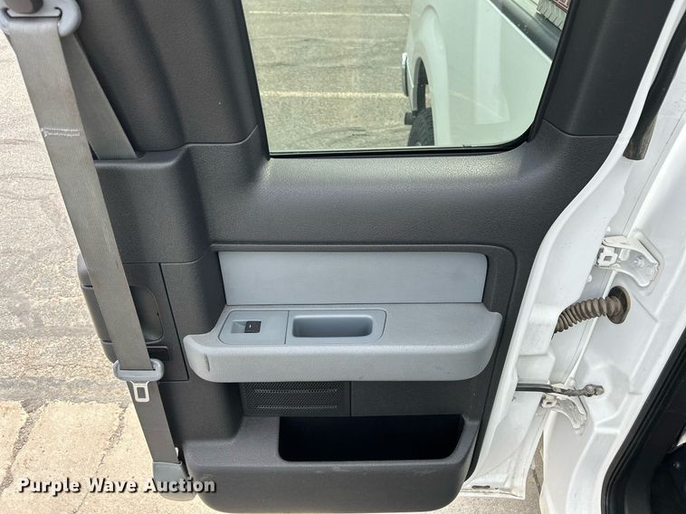 image for item EQ0523 2013 Ford F150 SuperCab pickup truck