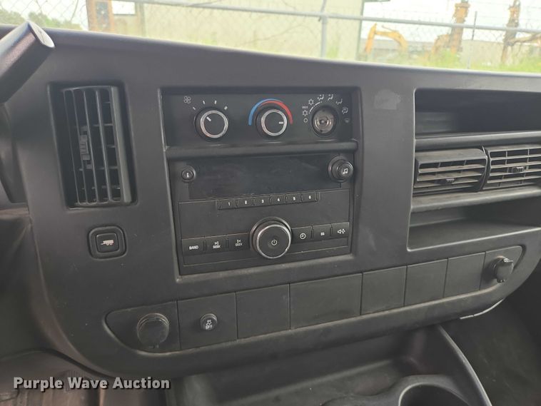 image for item EQ2617 2014 Chevrolet Express van