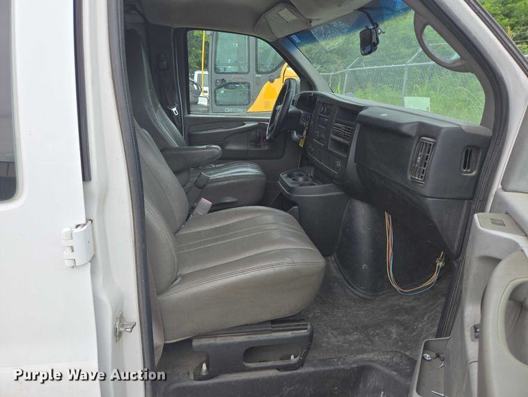 image for item EQ2617 2014 Chevrolet Express van