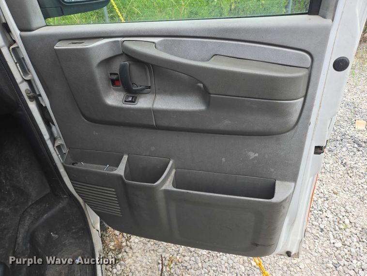 image for item EQ2617 2014 Chevrolet Express van