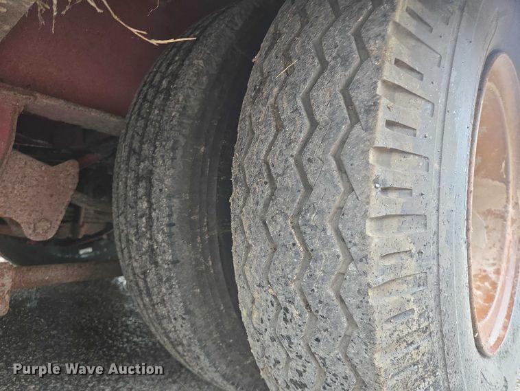 image for item EQ2630 1973 SCHW Drop Deck Trailer