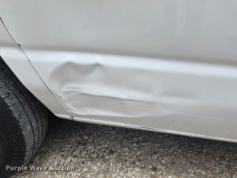 image for item EQ4064 2011 Ford E350 van