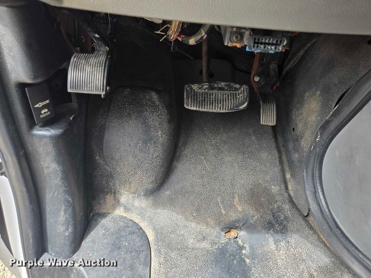 image for item EQ4064 2011 Ford E350 van