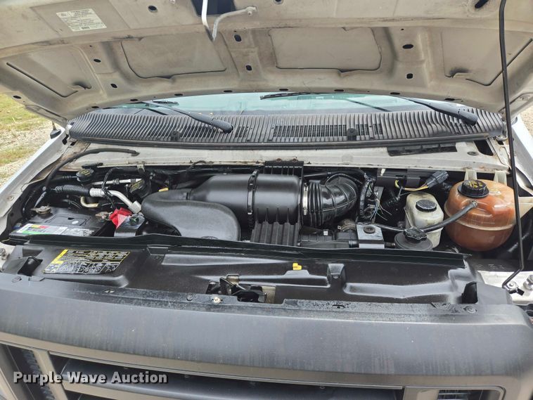 image for item EQ4064 2011 Ford E350 van