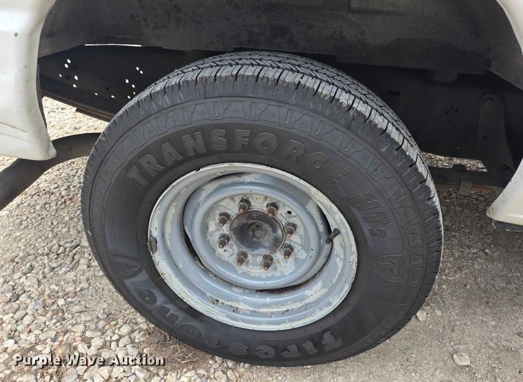 image for item EQ4064 2011 Ford E350 van