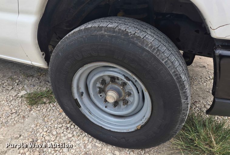 image for item EQ4064 2011 Ford E350 van