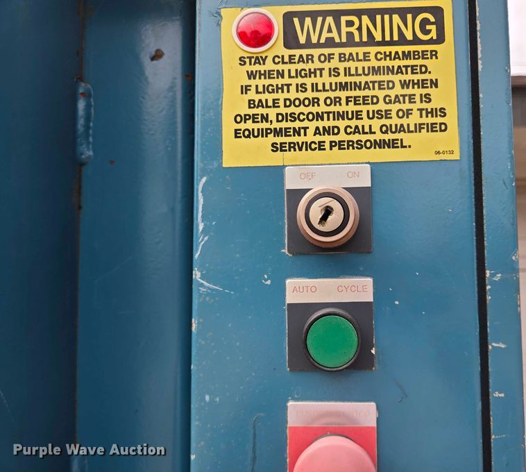 image for item EQ4072 Marathon baler