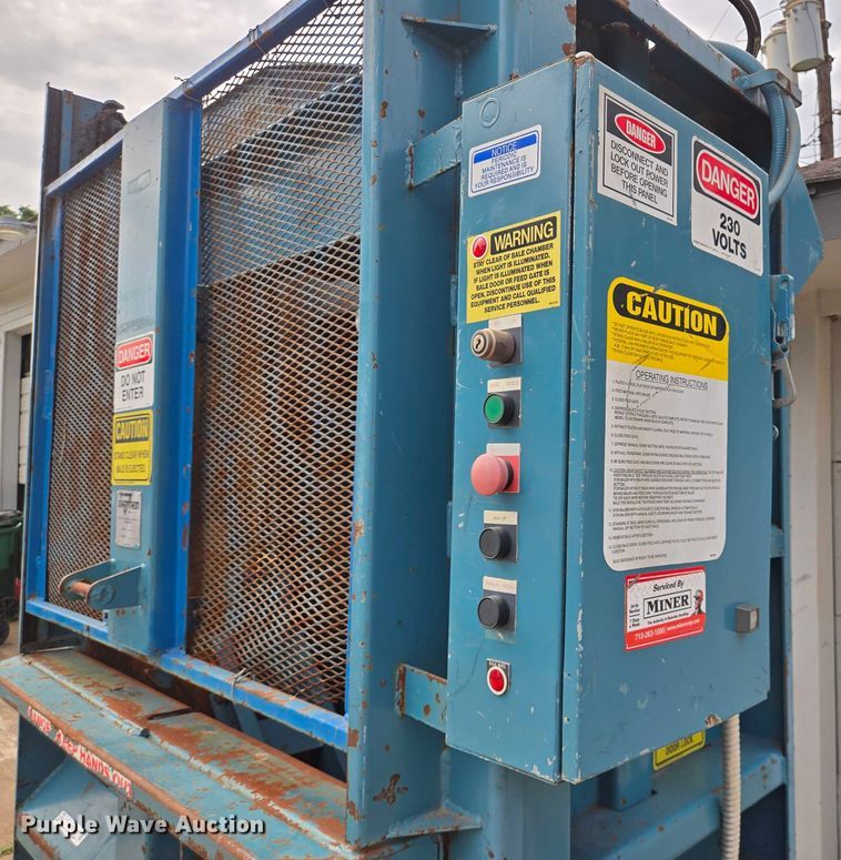 image for item EQ4072 Marathon baler