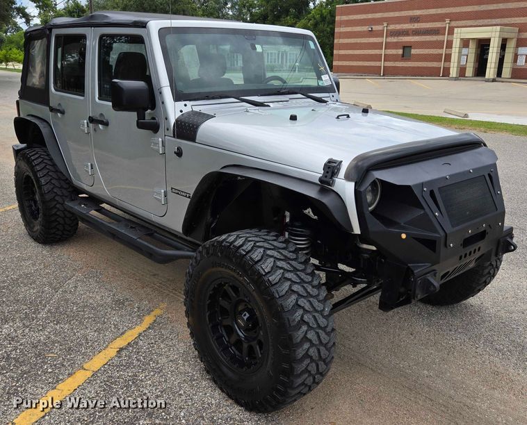 image for item EQ4073 2012 Jeep Wrangler Unlimited SUV