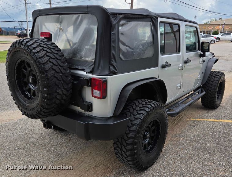 image for item EQ4073 2012 Jeep Wrangler Unlimited SUV