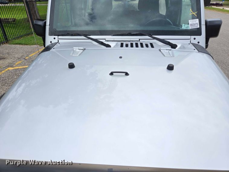 image for item EQ4073 2012 Jeep Wrangler Unlimited SUV