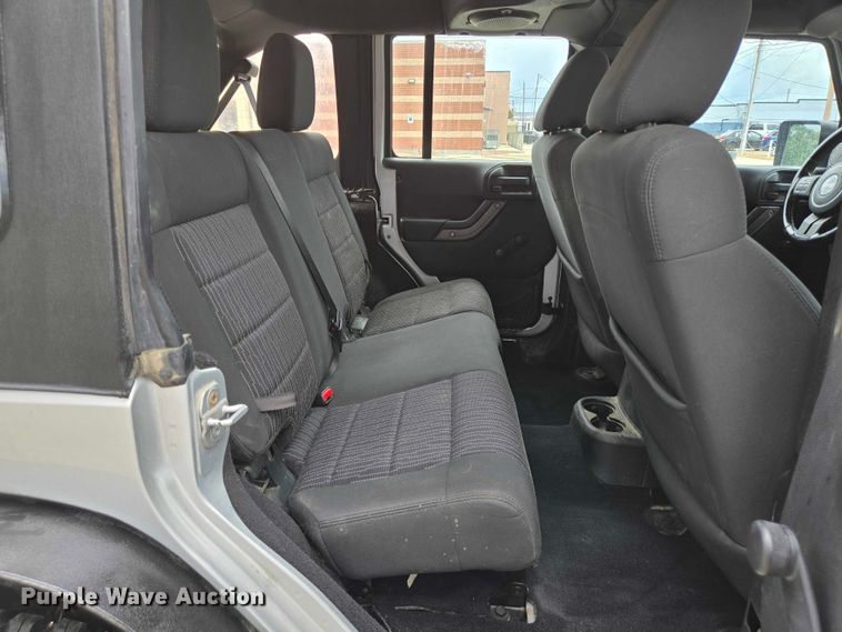 image for item EQ4073 2012 Jeep Wrangler Unlimited SUV