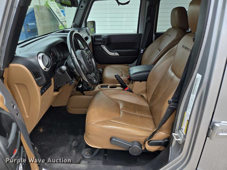 image for item EQ4074 2013 Jeep Wrangler Unlimited Rubicon SUV